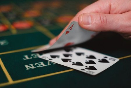 game gian lận 8Day